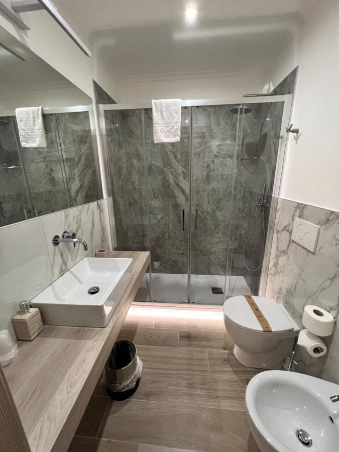 Deluxe Triple Room,1207235230:JPEG