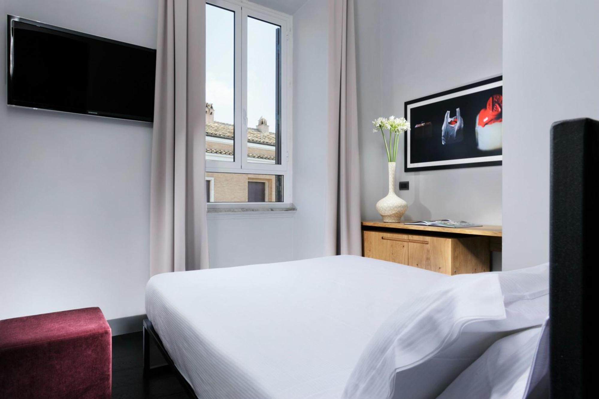 Deluxe Double Room with Small Double Bed,1034249489:JPEG