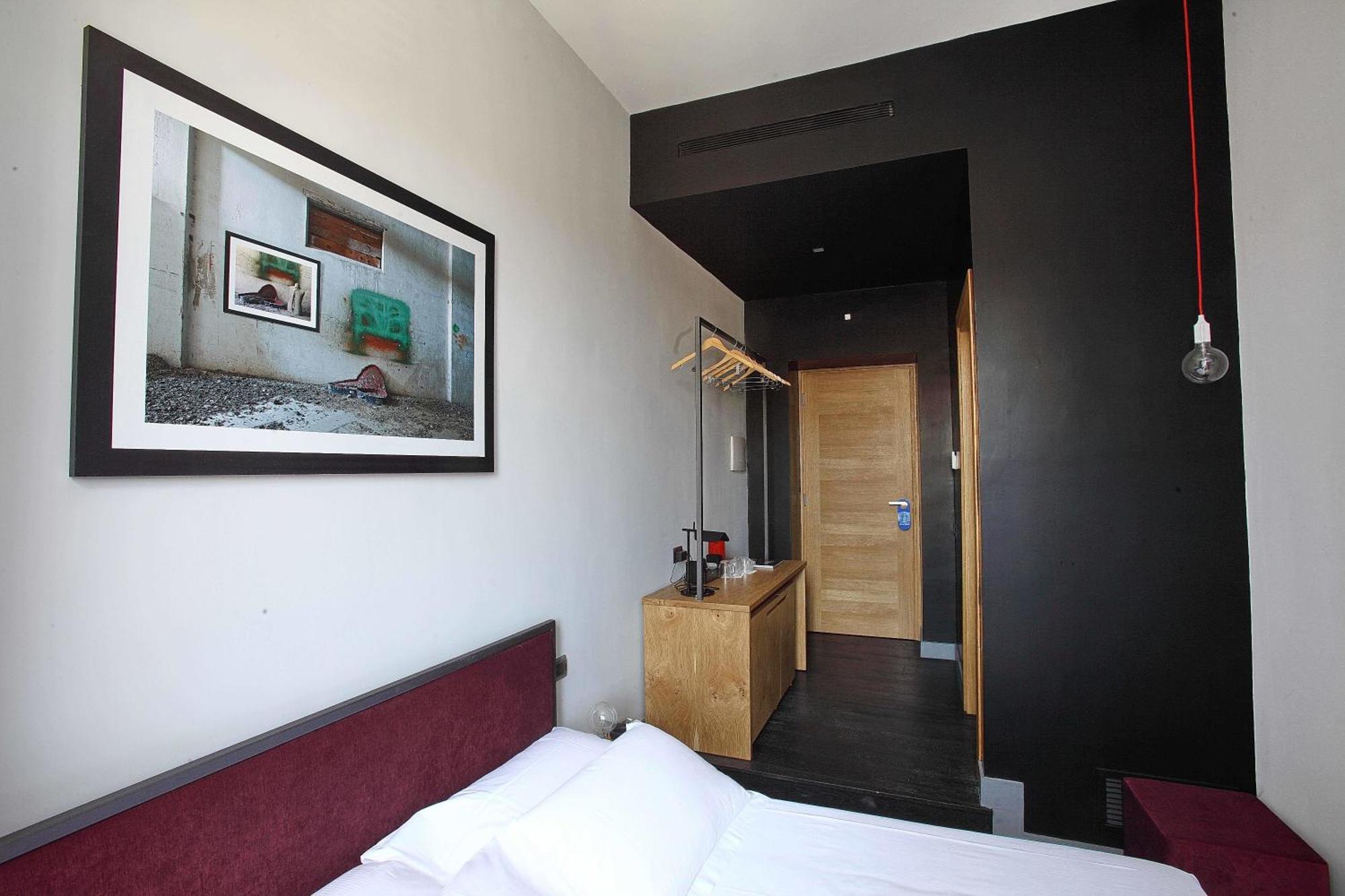 Deluxe Double Room with Internal View,703125670:JPEG