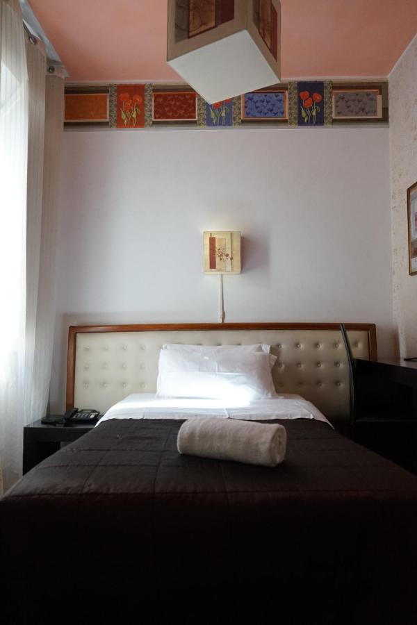 Single Room,1382196227:JPEG