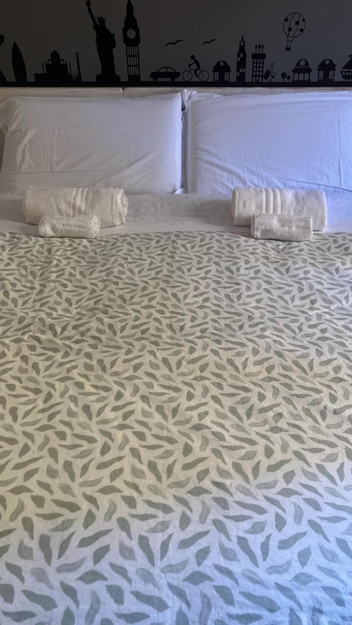 Large Deluxe En-suite