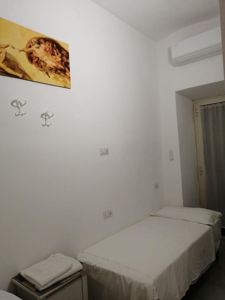 Twin Room with Private External Bathroom
