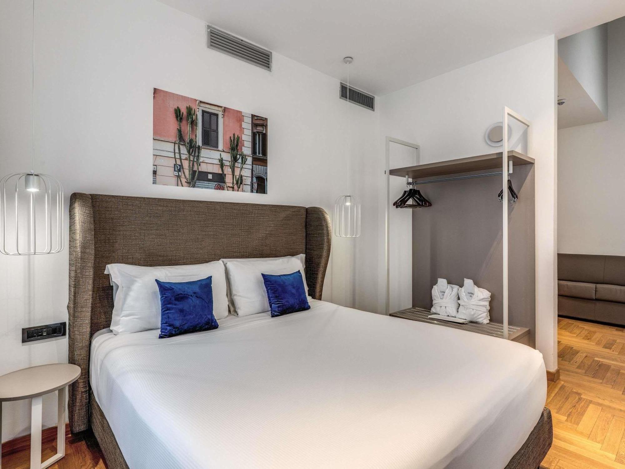 Deluxe Queen Room