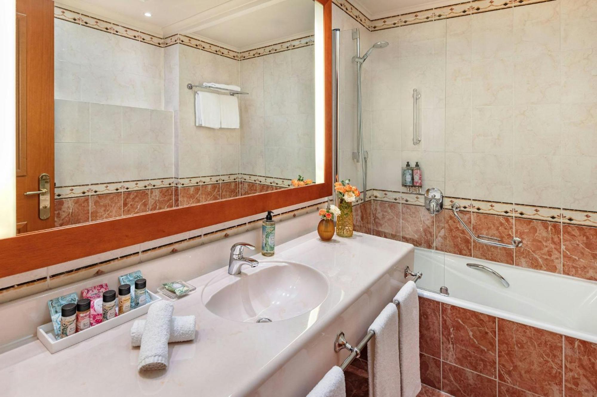 Junior Suite,1729992919:JPEG