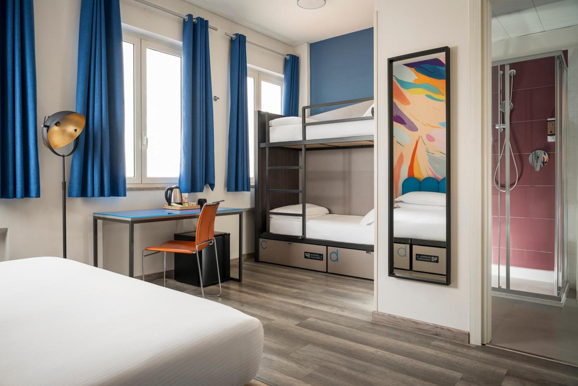 Quadruple Room with Private Bathroom