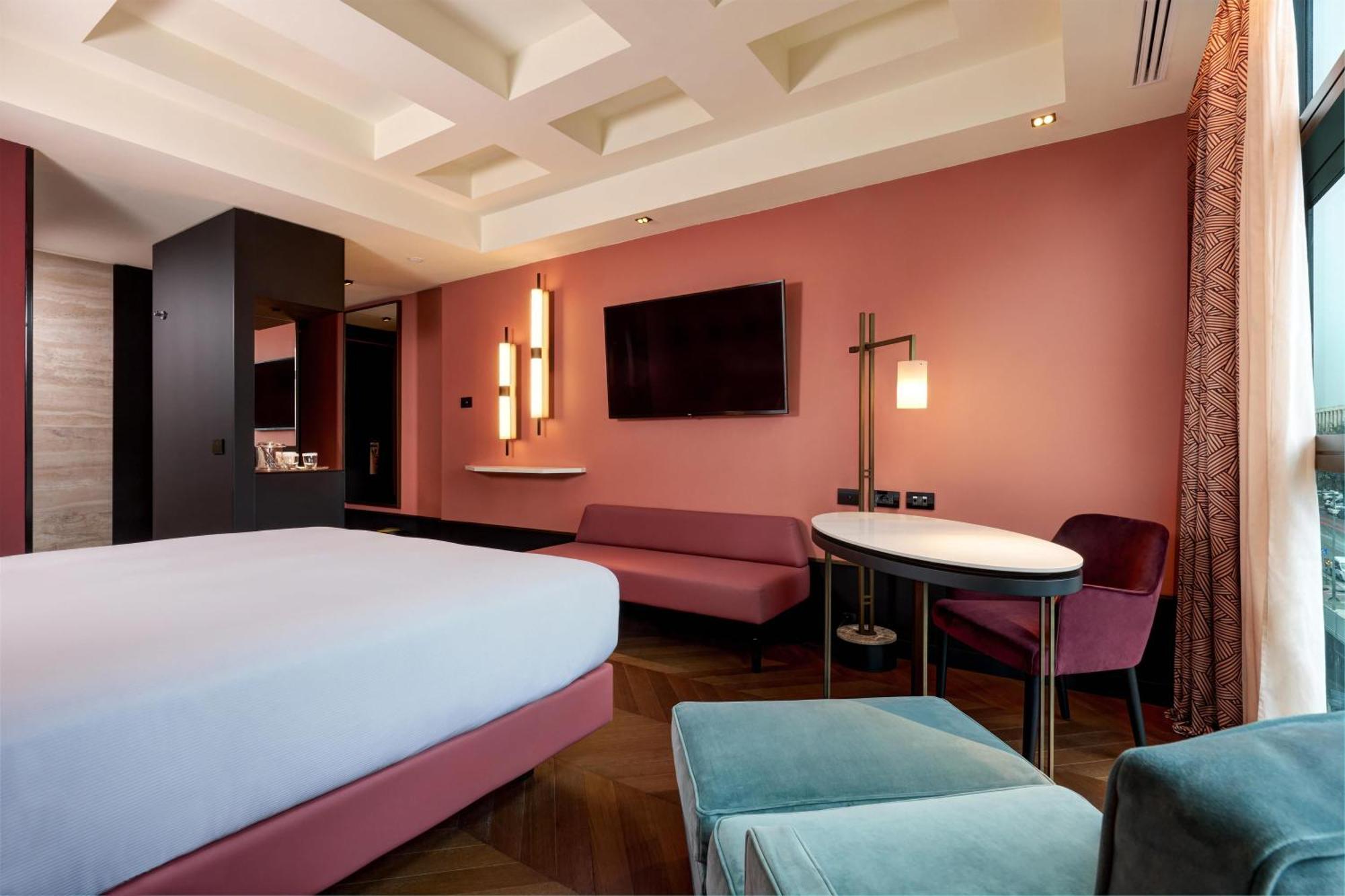 King Guest Room,1774071102:JPEG
