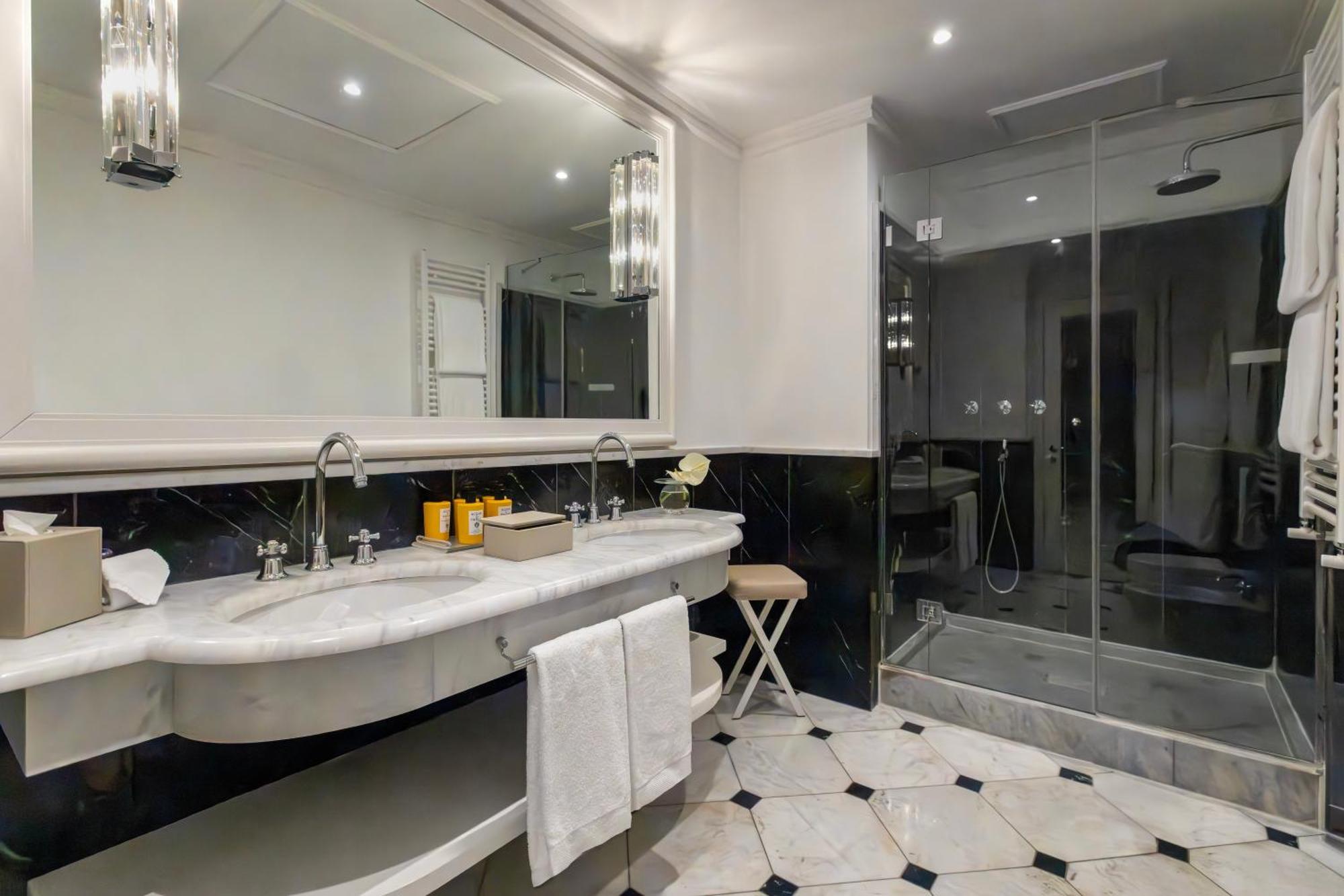 Grand Deluxe Double Room