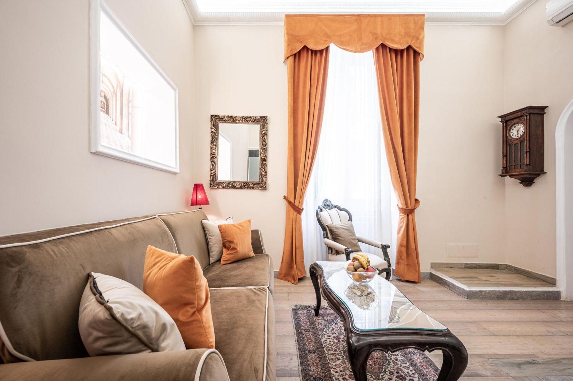 King Suite Spa Bath