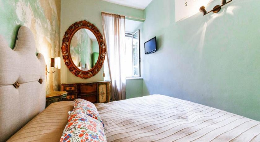Small Double Room with Private External Bathroom