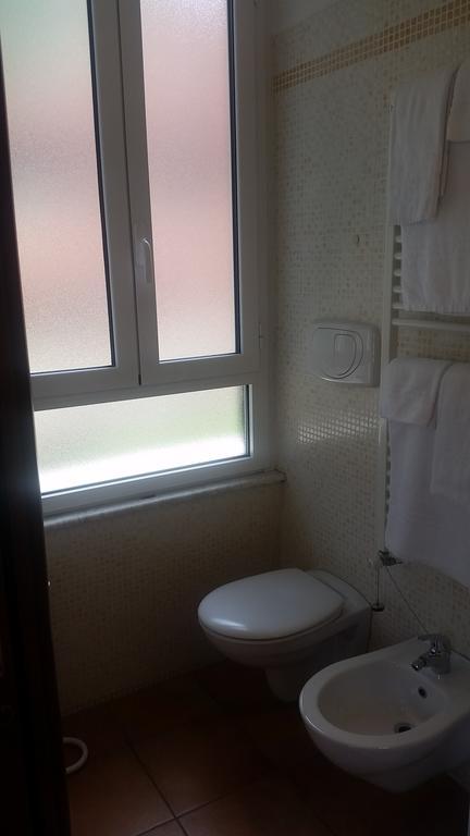 Triple Room Bathroom