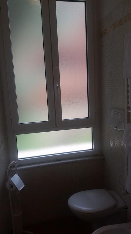 Triple Room Bathroom