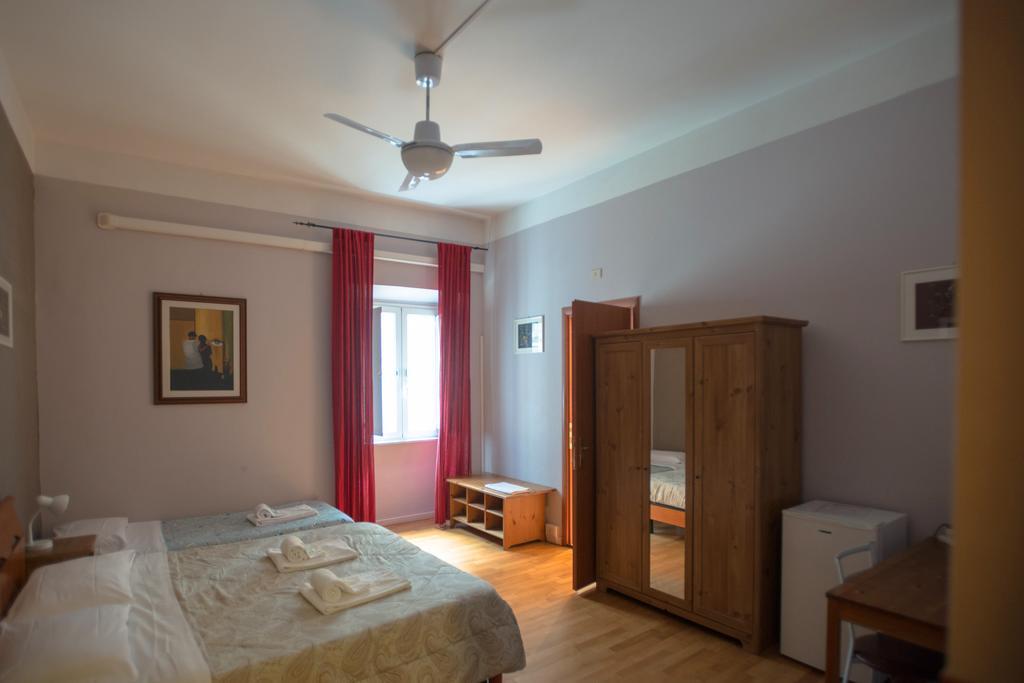 Triple Room with Private Internal Bathroom
