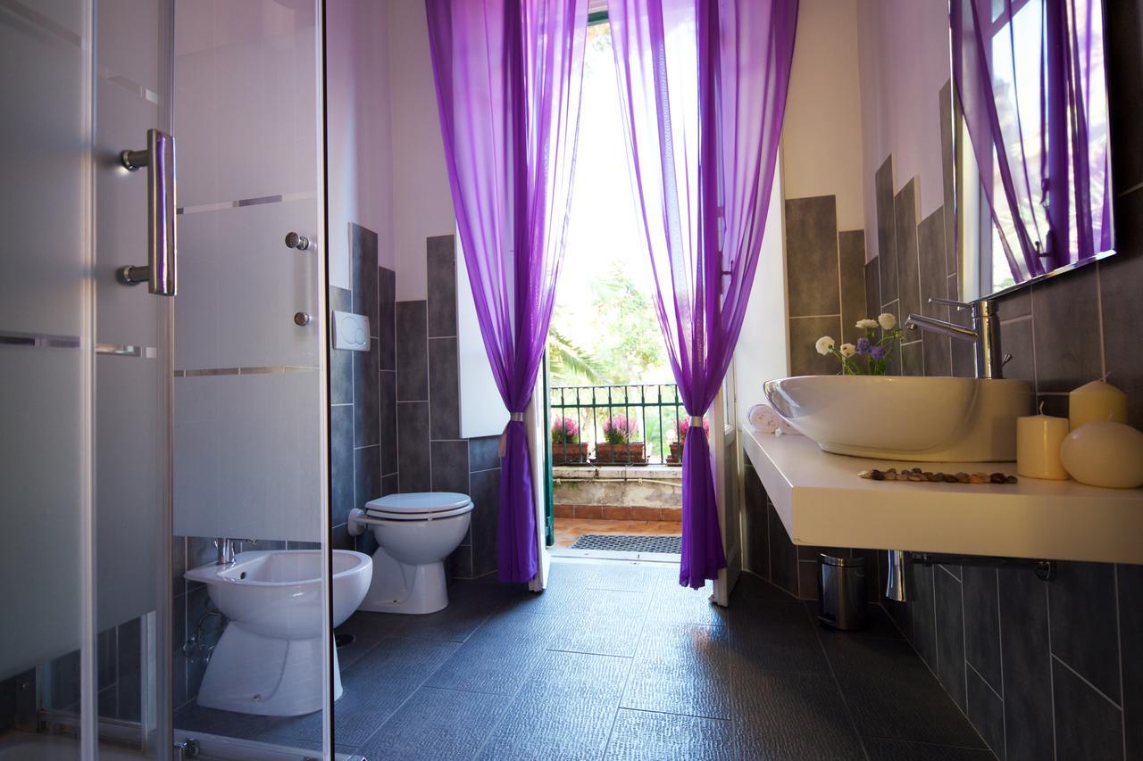 Triple Room Private External Bathroom