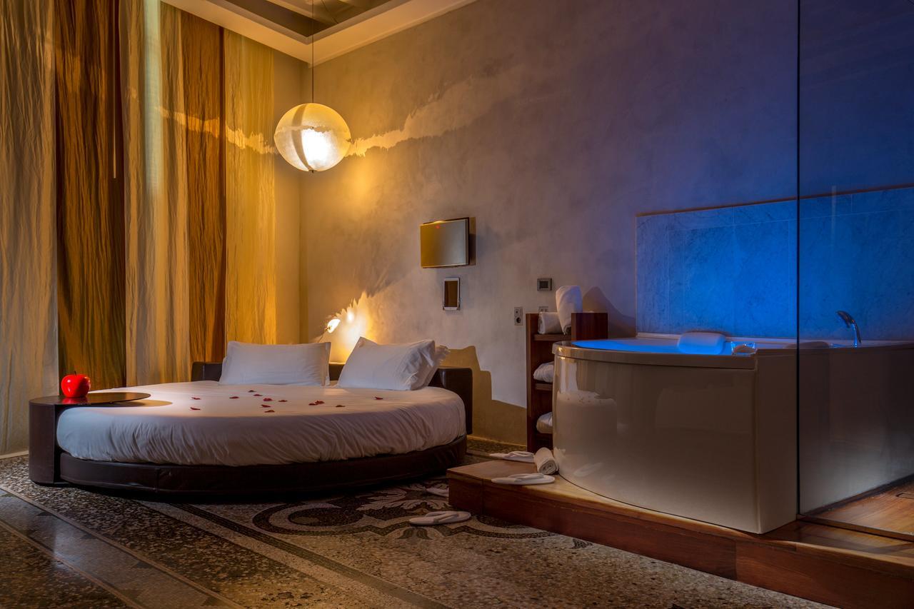Presidential Suite (3 adults)