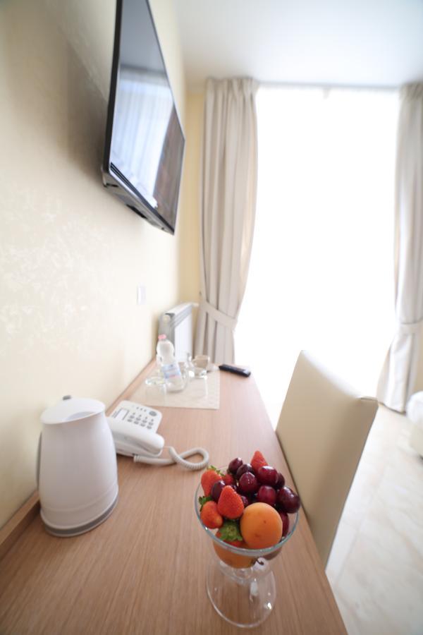 Suite with City View,596274324:JPEG
