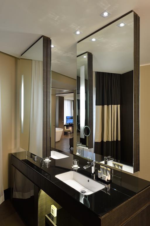 Suite with Spa Bath