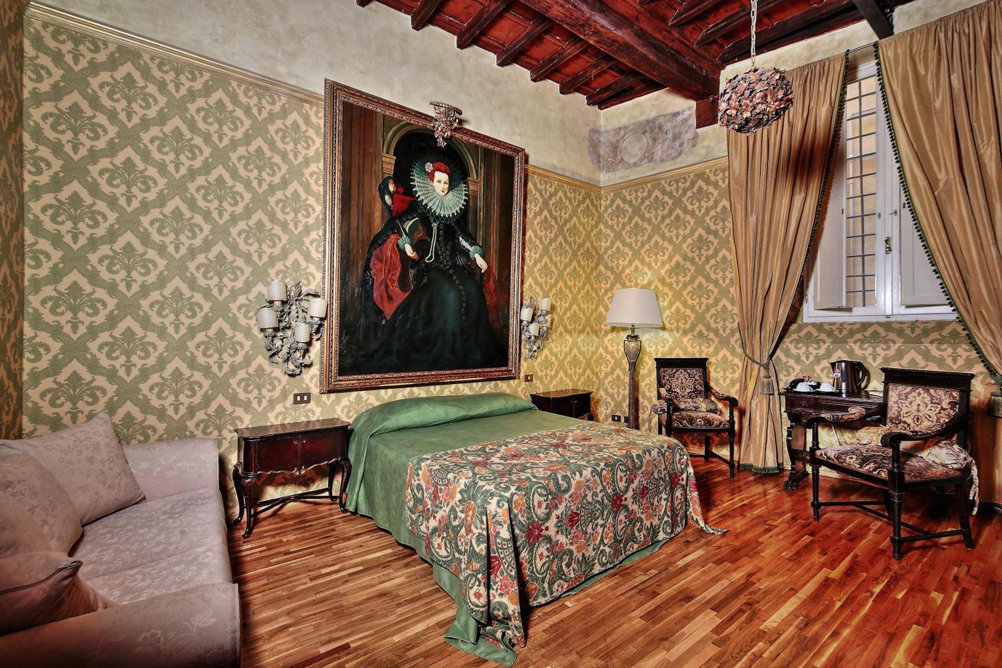 Quadruple Room,685451706:JPEG