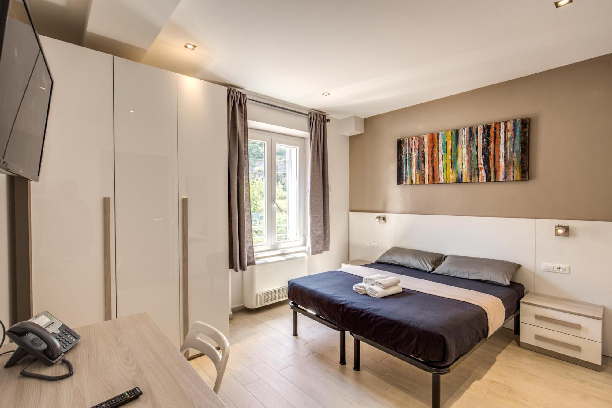 Double or Twin Room with Private Bathroom