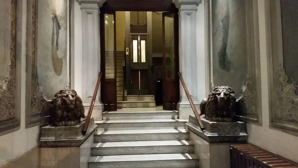 Chroma Italy - Ena Guest House-1
