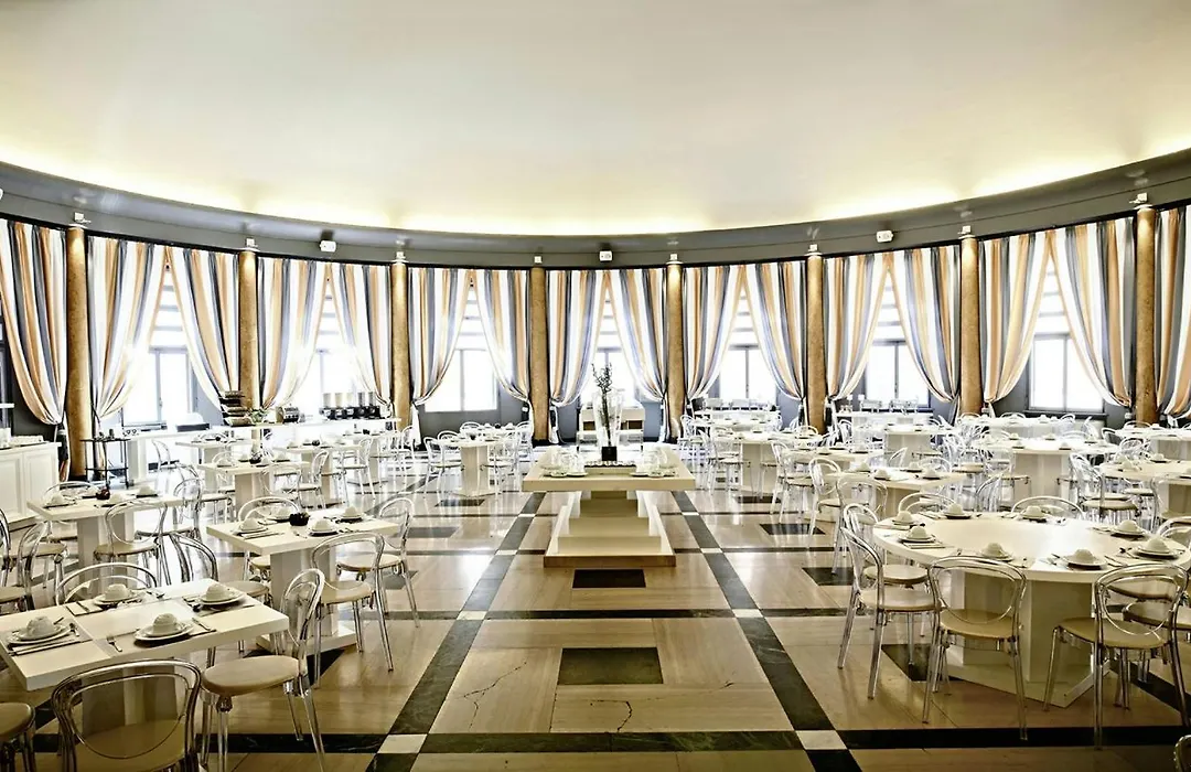 Th Roma - Carpegna Palace-1