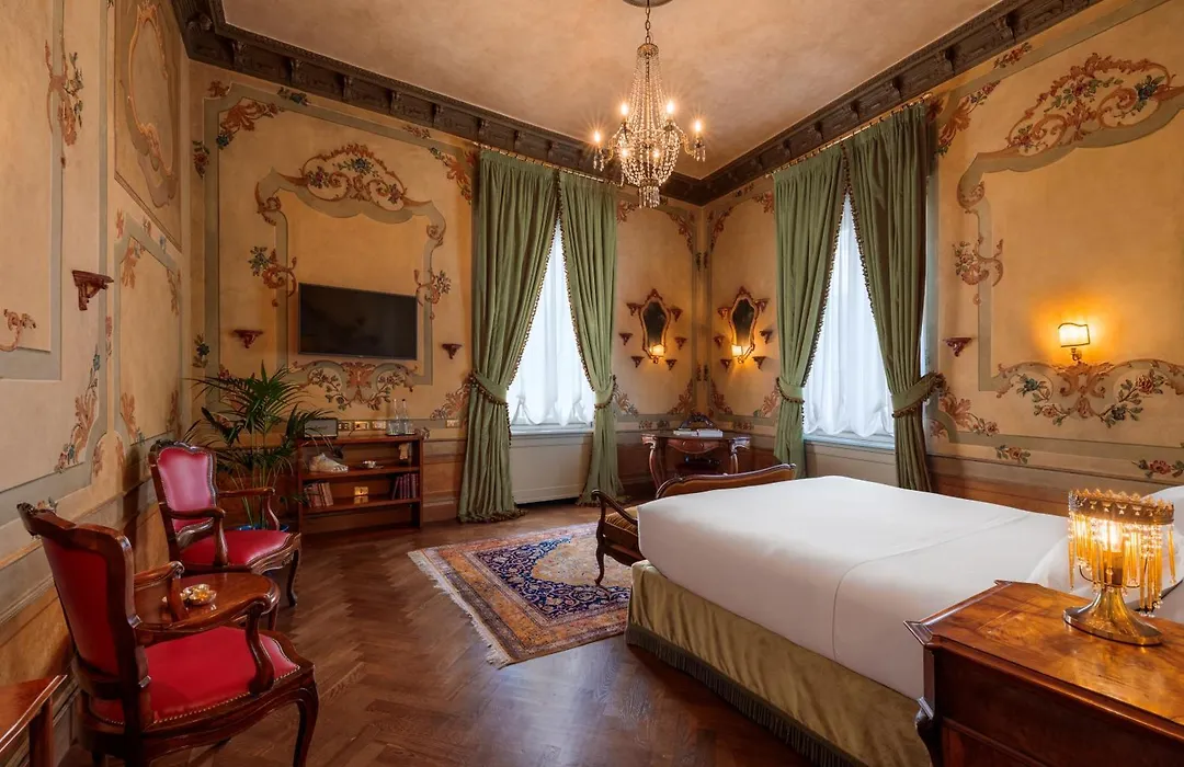 Hotel Locarno-1