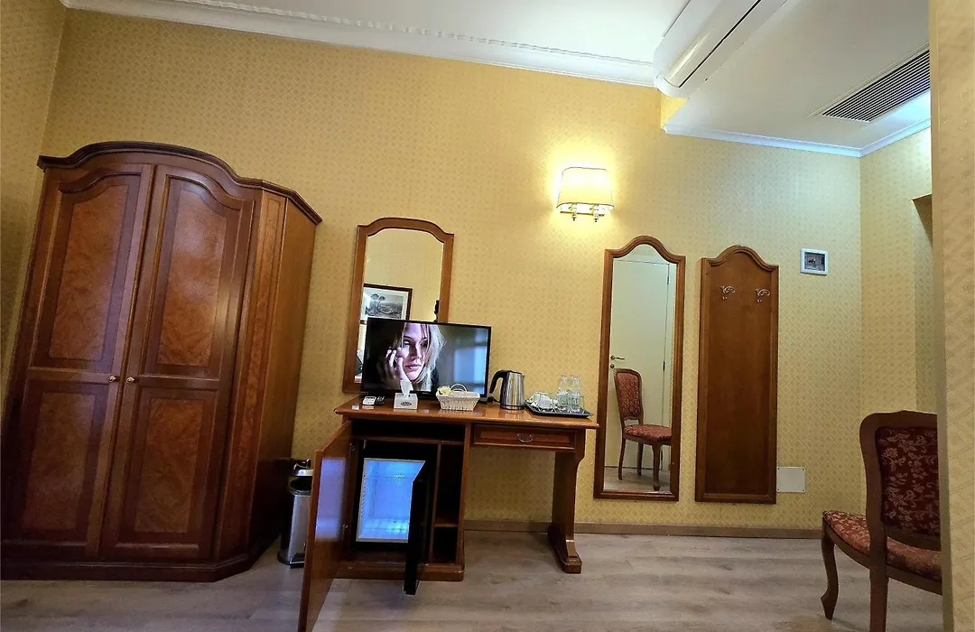 Hotel Amadeus-1
