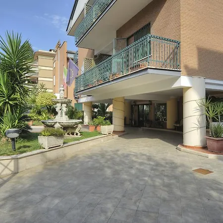 Hotel Aurora Garden-2