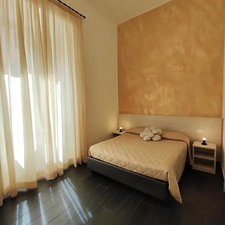 Velvet Rooms-2