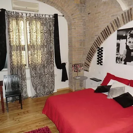 Caesar'S Rooms-2