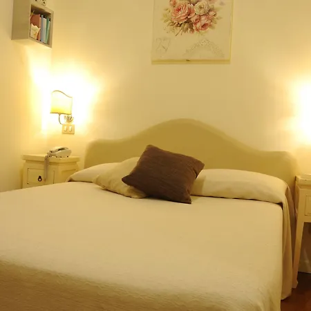 95 Rooms In Rome-3