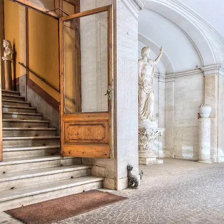 Trevi Rome Suite-2