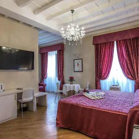 Trevi Rome Suite-2