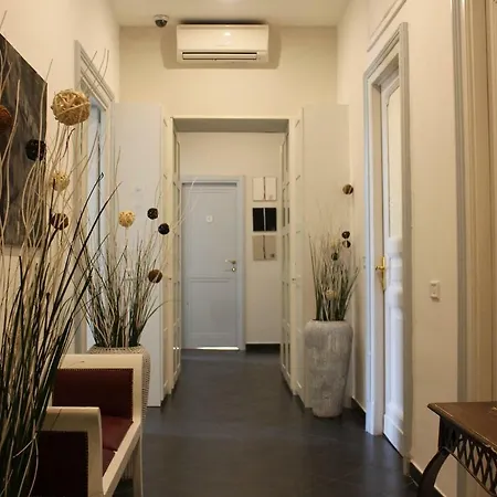 Little Rose Rooms-3